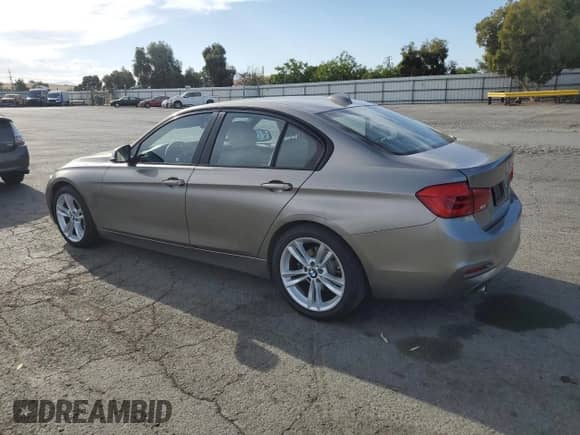 2016 BMW 3 Series 320i with VIN WBA8E1G50GNU10951, listed as a Copart auction lot 71037195 with 68,060 mi miles and Salvage title. Bid and sale history available at DreamBid. Image 2.