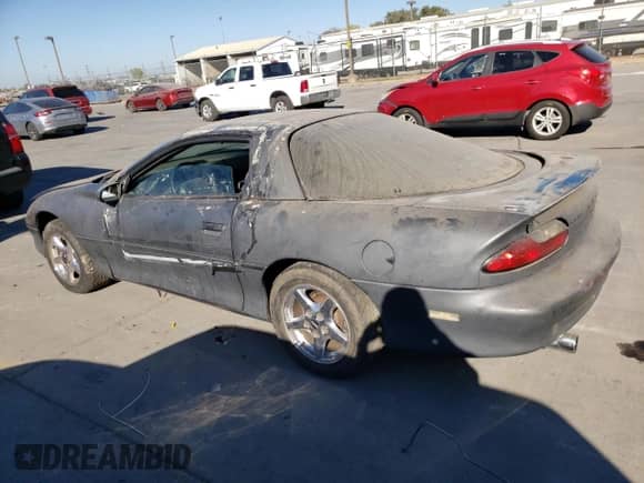 1995 Chevrolet Camaro Z28 z VIN 2G1FP22P5S2209451, wystawiony jako Copart lot #73392574 z przebiegiem 127 062 mil mil oraz Czysty tytuł • Clean title. Historia ofert i sprzedaży dostępna na DreamBid. Obrazek 2.