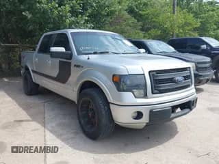 2013 Ford F-150 XL z VIN 1FTFW1CT8DFA04806, wystawiony jako IAAI lot #42680733 z przebiegiem 190 542 mil mil oraz . Historia ofert i sprzedaży dostępna na DreamBid. Obrazek 1.