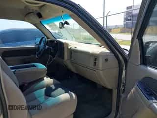 2003 Chevrolet Avalanche z VIN 3GNEC13T63G228844, wystawiony jako IAAI lot #43172458 z przebiegiem 112 682 mil mil oraz . Historia ofert i sprzedaży dostępna na DreamBid. Obrazek 5.