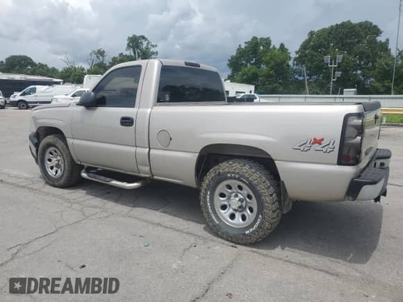 2006 Chevrolet Silverado 1500 Work Truck с VIN 3GCEK14V06G190270, выставлен на аукционе Copart как лот 62865225 с пробегом 110 847 миль миль и Списание • Salvage title. История ставок и продаж доступна на DreamBid. Изображение 2.