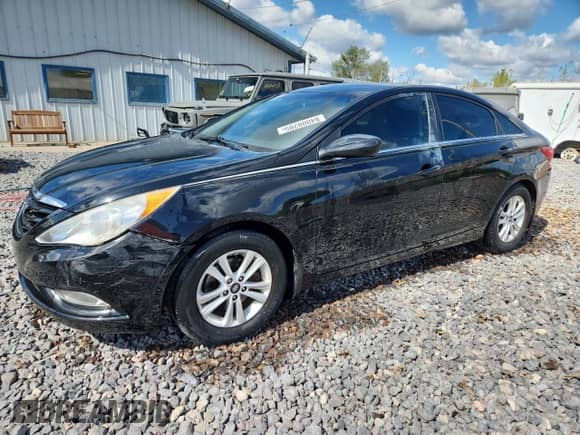 2013 Hyundai Sonata GLS z VIN 5NPEB4AC1DH644552, wystawiony jako Copart lot #84008205 z przebiegiem 185 031 mil mil oraz Szkoda całkowita • Salvage title. Historia ofert i sprzedaży dostępna na DreamBid. Obrazek 1.