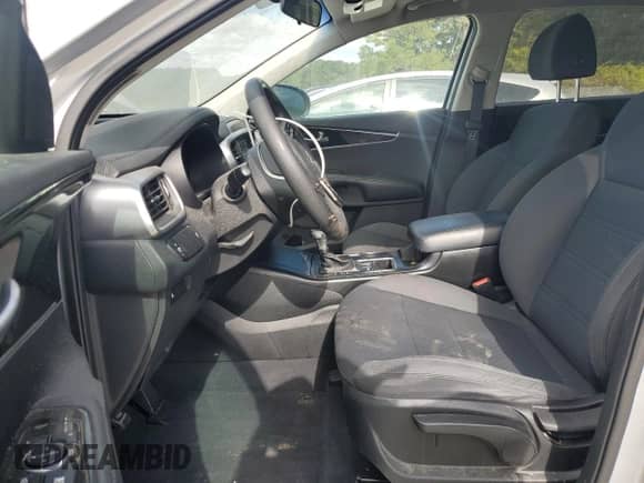 2020 Kia Sorento S z VIN 5XYPGDA52LG614882, wystawiony jako Copart lot #85534085 z przebiegiem 85 530 mil mil oraz Czysty tytuł • Clean title. Historia ofert i sprzedaży dostępna na DreamBid. Obrazek 7.