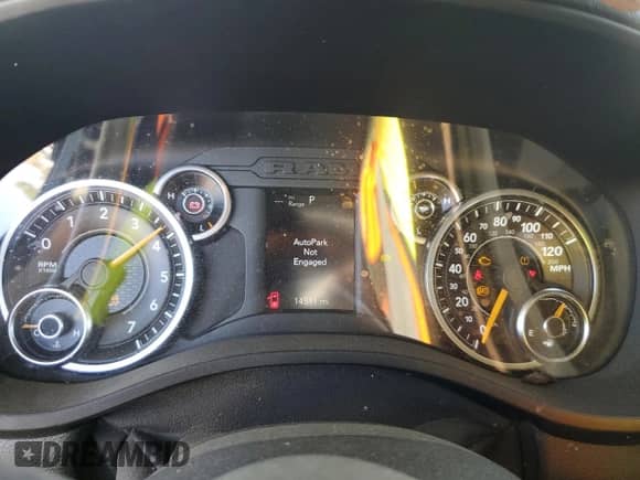 2019 Ram 1500 Tradesman z VIN 1C6RREGG8KN763670, wystawiony jako Copart lot #69914685 z przebiegiem 14 511 mil mil oraz Szkoda całkowita • Salvage title. Historia ofert i sprzedaży dostępna na DreamBid. Obrazek 9.