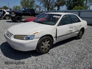 1998 Toyota Camry LE with VIN JT2BF28K0W0091149, listed as a Copart auction lot 52915405 with 193,992 mi miles and Salvage title. Bid and sale history available at DreamBid. Image 1.