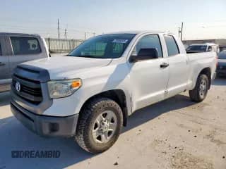 2014 Toyota Tundra SR with VIN 5TFRM5F12EX076326, listed as a Copart auction lot 72065225 with 131,454 mi miles and Salvage title. Bid and sale history available at DreamBid. Image 1.