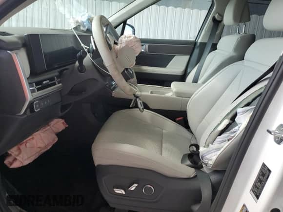 2025 Hyundai Santa Fe SEL с VIN 5NMP2DGL5SH084271, выставлен на аукционе Copart как лот 88943285 с пробегом 3 892 миль миль и Чистый • Clean title. История ставок и продаж доступна на DreamBid. Изображение 7.