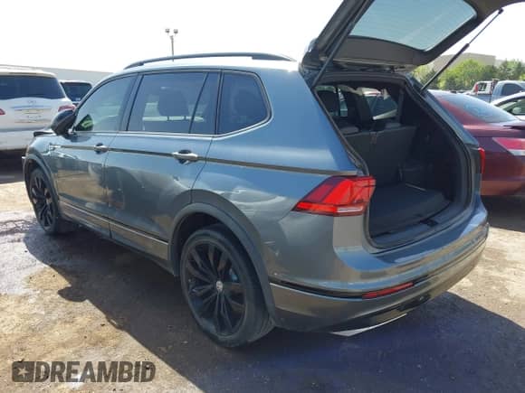 2021 Volkswagen Tiguan SE с VIN 3VV3B7AX9MM020165, выставлен на аукционе IAAI как лот 42062227 с пробегом 64 956 миль миль и . История ставок и продаж доступна на DreamBid. Изображение 3.