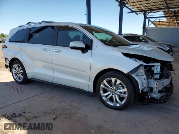 2024 Toyota Sienna Platinum с VIN 5TDERKEC3RS219958, выставлен на аукционе Copart как лот 80211315 с пробегом 1 799 миль миль и Списание • Salvage title. История ставок и продаж доступна на DreamBid. Изображение 4.