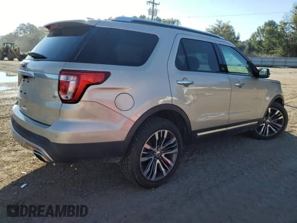 2017 Ford Explorer Platinum с VIN 1FM5K8HT7HGA15803, выставлен на аукционе Copart как лот 82446385 с пробегом 48 330 миль миль и Списание • Salvage title. История ставок и продаж доступна на DreamBid. Изображение 3.