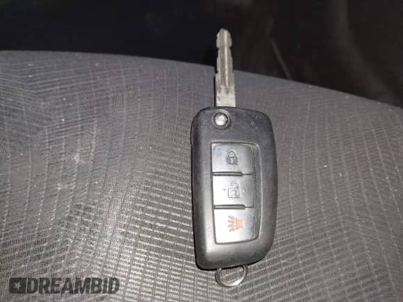 2015 Nissan Rogue SL с VIN 5N1AT2MV0FC766004, выставлен на аукционе IAAI как лот 43058849 с пробегом 118 798 миль миль и . История ставок и продаж доступна на DreamBid. Изображение 11.