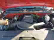 2003 Chevrolet Silverado 1500HD LS z VIN 1GCGK13U93F215987, wystawiony jako IAAI lot #41032912 z przebiegiem 304 110 mil mil oraz . Historia ofert i sprzedaży dostępna na DreamBid. Obrazek 10.