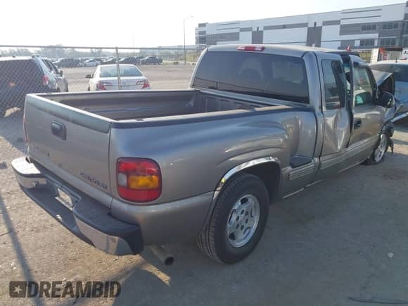 2001 Chevrolet Silverado 1500 LS с VIN 2GCEC19V711222395, выставлен на аукционе IAAI как лот 43544853 с пробегом 90 798 миль миль и . История ставок и продаж доступна на DreamBid. Изображение 4.