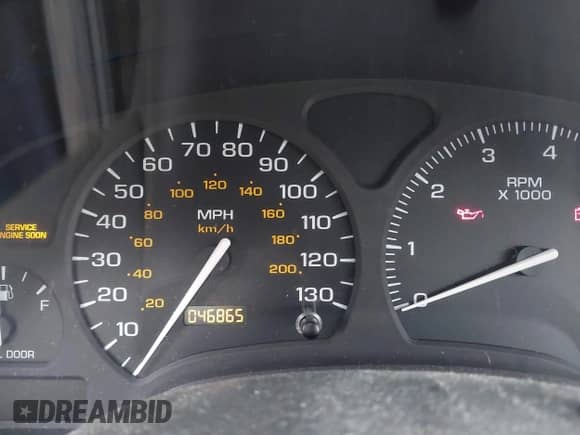 2000 Saturn SL with VIN 1G8ZK5273YZ157578, listed as a IAAI auction lot 43062994 with 46,865 mi miles and . Bid and sale history available at DreamBid. Image 7.
