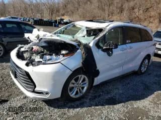 2023 Toyota Sienna Limited с VIN 5TDZSKFC6PS080376, выставлен на аукционе Copart как лот 49299375 с пробегом 105 881 миль миль и Списание • Salvage title. История ставок и продаж доступна на DreamBid. Изображение 1.