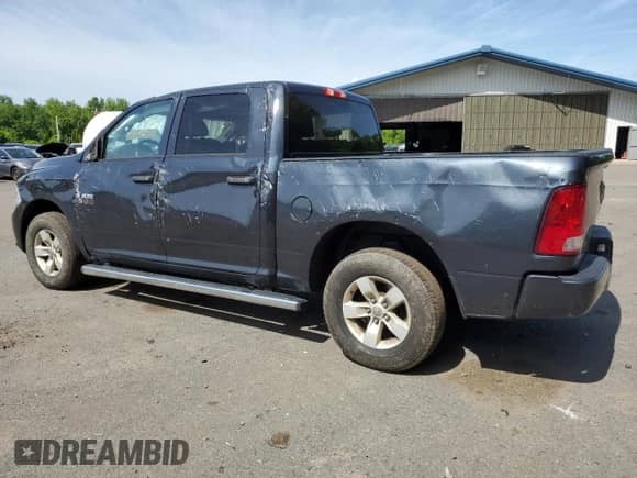 2018 Ram 1500 Express z VIN 3C6RR7KG8JG197858, wystawiony jako Copart lot #58151875 z przebiegiem 76 286 mil mil oraz Szkoda całkowita • Salvage title. Historia ofert i sprzedaży dostępna na DreamBid. Obrazek 2.
