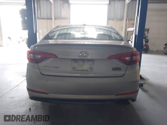 2017 Hyundai Sonata SE with VIN 5NPE24AF4HH563108, listed as a IAAI auction lot 42906673 with 183,794 mi miles and . Bid and sale history available at DreamBid. Image 16.