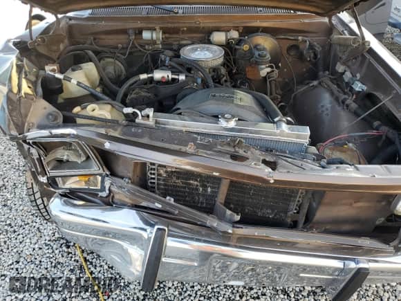 1988 Dodge D/W 100 with VIN 1B7FD04XXJS678038, listed as a Copart auction lot 84737964 with 19,276 mi miles and Salvage title. Bid and sale history available at DreamBid. Image 12.