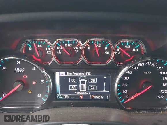 2015 Chevrolet Silverado 2500HD LT z VIN 1GC1KVEG6FF617734, wystawiony jako IAAI lot #41721265 z przebiegiem 165 445 mil mil oraz . Historia ofert i sprzedaży dostępna na DreamBid. Obrazek 7.