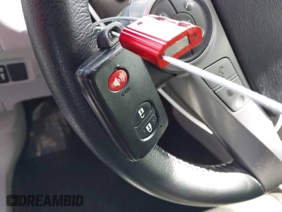 2015 Toyota Prius Two z VIN JTDZN3EU4FJ028506, wystawiony jako IAAI lot #41575533 z przebiegiem 103 580 mil mil oraz . Historia ofert i sprzedaży dostępna na DreamBid. Obrazek 11.