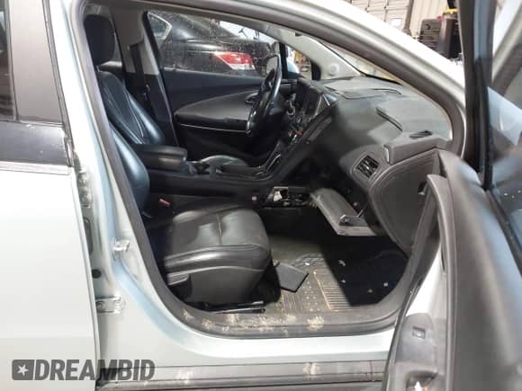 2012 Chevrolet Volt with VIN 1G1RD6E42CU102755, listed as a IAAI auction lot 43315806 with Not provided miles and . Bid and sale history available at DreamBid. Image 5.