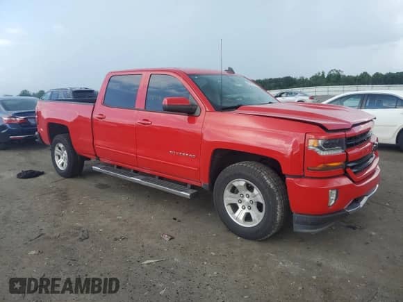 2018 Chevrolet Silverado 1500 LT z VIN 3GCUKREC5JG480908, wystawiony jako Copart lot #63212855 z przebiegiem 58 396 mil mil oraz Szkoda całkowita • Salvage title. Historia ofert i sprzedaży dostępna na DreamBid. Obrazek 4.
