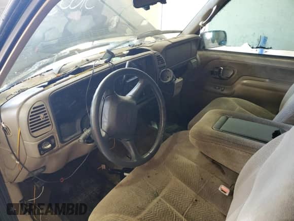 1998 GMC Sierra 1500 z VIN 2GTEC19M7W1557218, wystawiony jako Copart lot #51055425 z przebiegiem 311 370 mil mil oraz Szkoda całkowita • Salvage title. Historia ofert i sprzedaży dostępna na DreamBid. Obrazek 8.