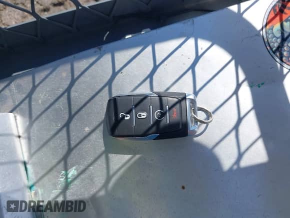 2022 Ram 1500 Big Horn z VIN 1C6RREMT4NN398555, wystawiony jako IAAI lot #43294246 z przebiegiem 21 094 mil mil oraz . Historia ofert i sprzedaży dostępna na DreamBid. Obrazek 11.