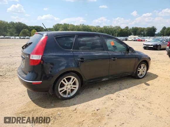 2009 Hyundai Elantra Touring с VIN KMHDC86E29U037384, выставлен на аукционе Copart как лот 69147755 с пробегом Не указан миль и Чистый • Clean title. История ставок и продаж доступна на DreamBid. Изображение 3.