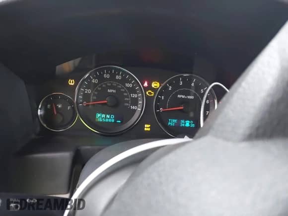 2006 Jeep Commander Limited z VIN 1J8HH58N26C319442, wystawiony jako IAAI lot #41535476 z przebiegiem 165 888 mil mil oraz . Historia ofert i sprzedaży dostępna na DreamBid. Obrazek 7.