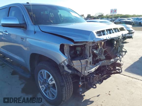 2019 Toyota Tundra SR5 с VIN 5TFAY5F17KX845478, выставлен на аукционе IAAI как лот 41155651 с пробегом 42 291 миль миль и . История ставок и продаж доступна на DreamBid. Изображение 18.