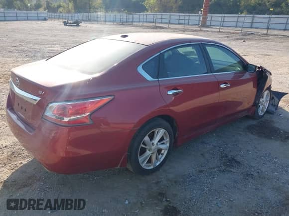 2015 Nissan Altima S z VIN 1N4AL3AP3FC481352, wystawiony jako IAAI lot #40611943 z przebiegiem 148 328 mil mil oraz . Historia ofert i sprzedaży dostępna na DreamBid. Obrazek 4.