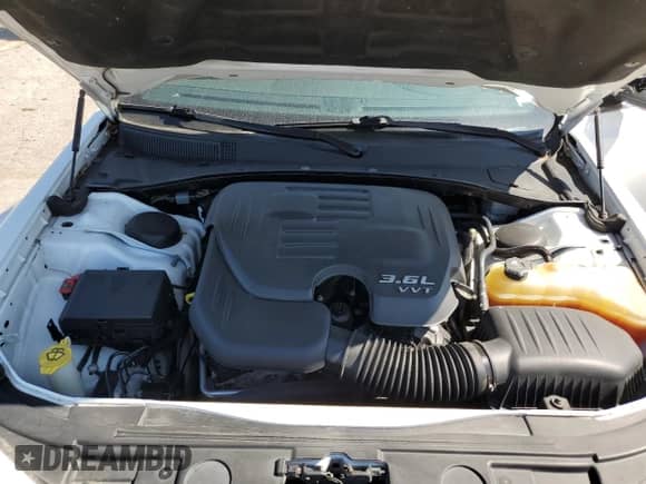 2014 Chrysler 300 S с VIN 2C3CCAGGXEH190328, выставлен на аукционе Copart как лот 71784955 с пробегом 77 421 миль миль и Списание • Salvage title. История ставок и продаж доступна на DreamBid. Изображение 11.
