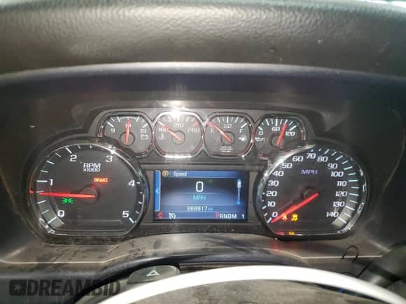 2015 Chevrolet Silverado 3500HD LT с VIN 1GC4KZC86FF132817, выставлен на аукционе Copart как лот 56493565 с пробегом 288 917 миль миль и Списание • Salvage title. История ставок и продаж доступна на DreamBid. Изображение 9.
