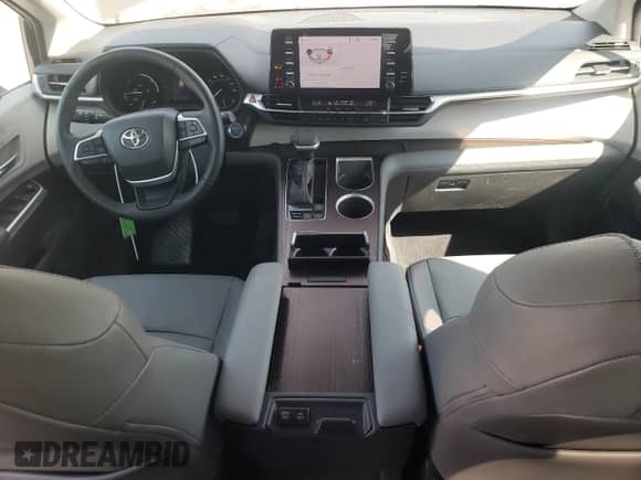 2023 Toyota Sienna XLE z VIN 5TDYRKEC3PS143331, wystawiony jako Copart lot #81590455 z przebiegiem 56 266 mil mil oraz Czysty tytuł • Clean title. Historia ofert i sprzedaży dostępna na DreamBid. Obrazek 8.