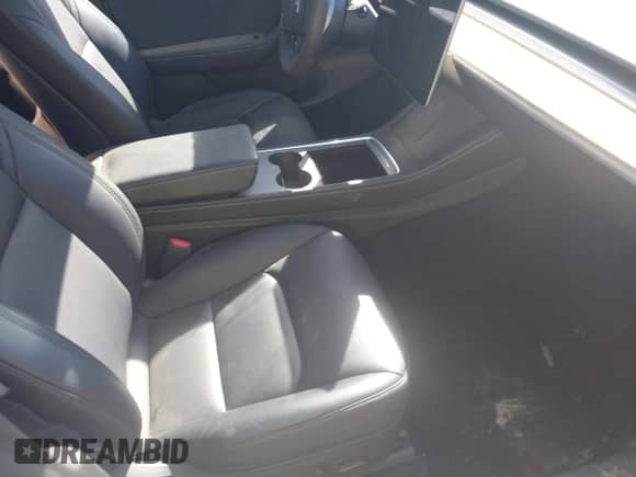 2022 Tesla Model Y Long Range z VIN 7SAYGDEE5NF321358, wystawiony jako IAAI lot #43439727 z przebiegiem 24 003 mil mil oraz . Historia ofert i sprzedaży dostępna na DreamBid. Obrazek 5.