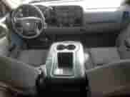 2010 Chevrolet Silverado 2500HD Work Truck z VIN 1GC5KVBGXAZ261320, wystawiony jako Copart lot #49707575 z przebiegiem 144 931 mil mil oraz Szkoda całkowita • Salvage title. Historia ofert i sprzedaży dostępna na DreamBid. Obrazek 8.