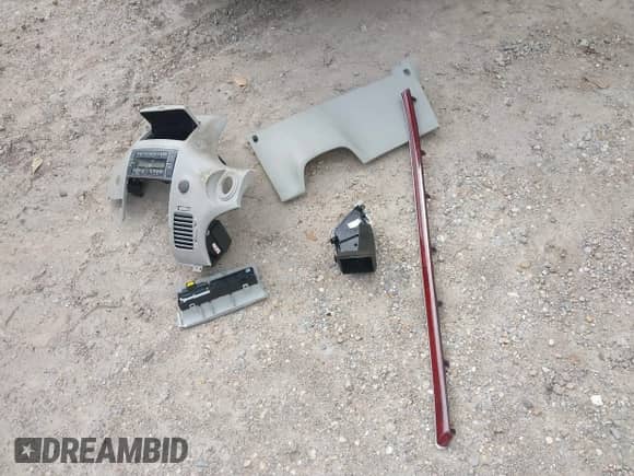 2006 Hyundai Azera SE с VIN KMHFC46F16A087393, выставлен на аукционе IAAI как лот 41475177 с пробегом 124 197 миль миль и . История ставок и продаж доступна на DreamBid. Изображение 12.