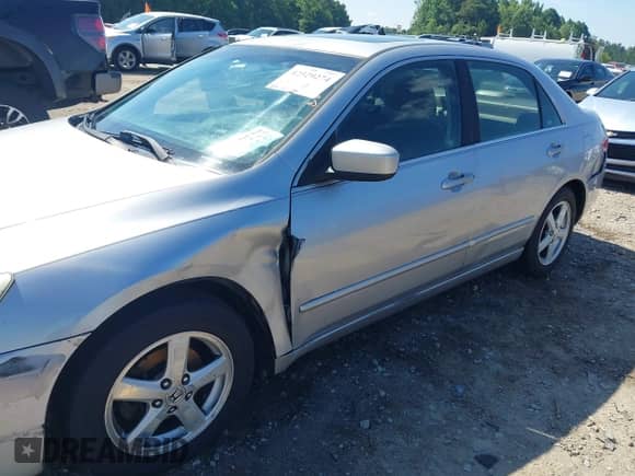 2004 Honda Accord EX с VIN JHMCM55644C023988, выставлен на аукционе IAAI как лот 42529274 с пробегом 304 749 миль миль и . История ставок и продаж доступна на DreamBid. Изображение 6.