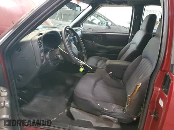 2003 Chevrolet S-10 LS с VIN 1GCDT19XX38250253, выставлен на аукционе Copart как лот 71891455 с пробегом 100 780 миль миль и Списание • Salvage title. История ставок и продаж доступна на DreamBid. Изображение 7.