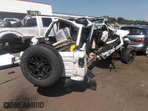 2021 Jeep Wrangler Unlimited Sport с VIN 1C4HJXKNXMW703657, выставлен на аукционе IAAI как лот 37132498 с пробегом Не указан миль и . История ставок и продаж доступна на DreamBid. Изображение 4.