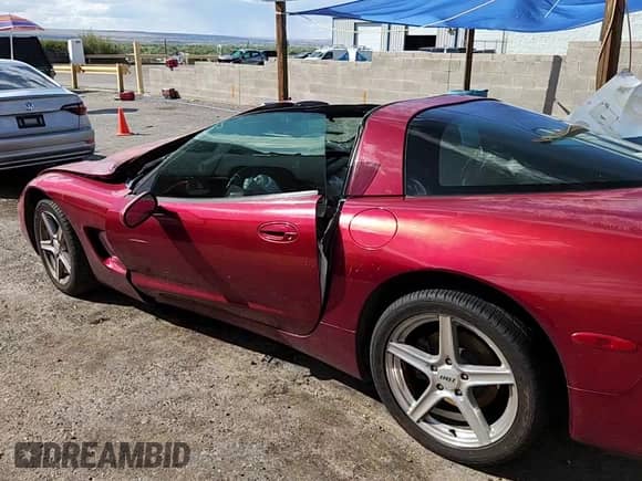 1998 Chevrolet Corvette с VIN 1G1YY22GXW5119888, выставлен на аукционе Copart как лот 81061225 с пробегом Не указан миль и Списание • Salvage title. История ставок и продаж доступна на DreamBid. Изображение 13.