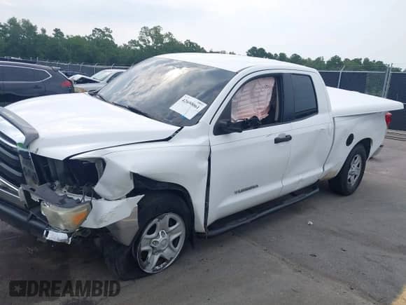 2012 Toyota Tundra z VIN 5TFRU5F17CX027958, wystawiony jako IAAI lot #42690061 z przebiegiem 228 438 mil mil oraz . Historia ofert i sprzedaży dostępna na DreamBid. Obrazek 6.