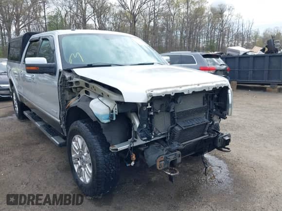 2011 Ford F-150 XLT z VIN 1FTFW1ET8BFD18868, wystawiony jako IAAI lot #41971839 z przebiegiem 266 627 mil mil oraz . Historia ofert i sprzedaży dostępna na DreamBid. Obrazek 6.