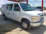 2010 Ford Econoline Cargo Commercial z VIN 1FTNE2EW3ADA33729, wystawiony jako IAAI lot #43037219 z przebiegiem 273 269 mil mil oraz . Historia ofert i sprzedaży dostępna na DreamBid. Obrazek 1.