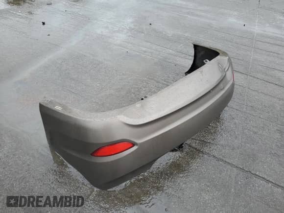 2014 Hyundai Accent GLS with VIN KMHCT4AE0EU613978, listed as a Copart auction lot 82322635 with 132,258 mi miles and Salvage title. Bid and sale history available at DreamBid. Image 12.