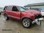 2000 Chevrolet Blazer LS z VIN 1GNCS13W5Y2155227, wystawiony jako Copart lot #43950875 z przebiegiem 153 365 mil mil oraz Nie do naprawy • Non repairable. Historia ofert i sprzedaży dostępna na DreamBid. Obrazek 4.