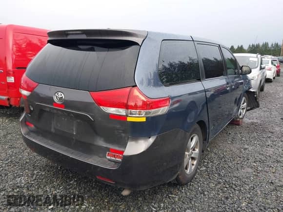 2013 Toyota Sienna L with VIN 5TDZK3DC3DS371695, listed as a IAAI auction lot 41514718 with Not provided miles and . Bid and sale history available at DreamBid. Image 4.