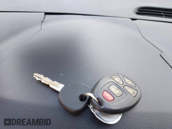 2010 Chevrolet Suburban LT z VIN 1GNUCJE08AR192831, wystawiony jako IAAI lot #42534754 z przebiegiem 165 741 mil mil oraz . Historia ofert i sprzedaży dostępna na DreamBid. Obrazek 11.