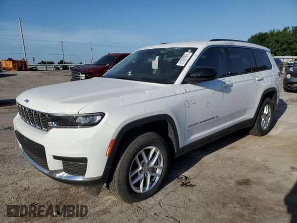 2023 Jeep Grand Cherokee Laredo z VIN 1C4RJJAG1P8783251, wystawiony jako Copart lot #61267875 z przebiegiem 18 125 mil mil oraz Szkoda całkowita • Salvage title. Historia ofert i sprzedaży dostępna na DreamBid. Obrazek 1.